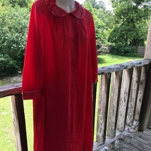VINTAGE 🌹60s Gossard Artemis Thin Nylon Housecoat Large Red Embroidered Rose